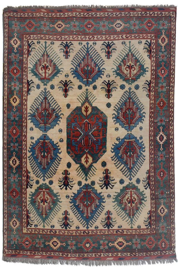 שטיח קווקאזי בגווני צהוב כחול וכתום