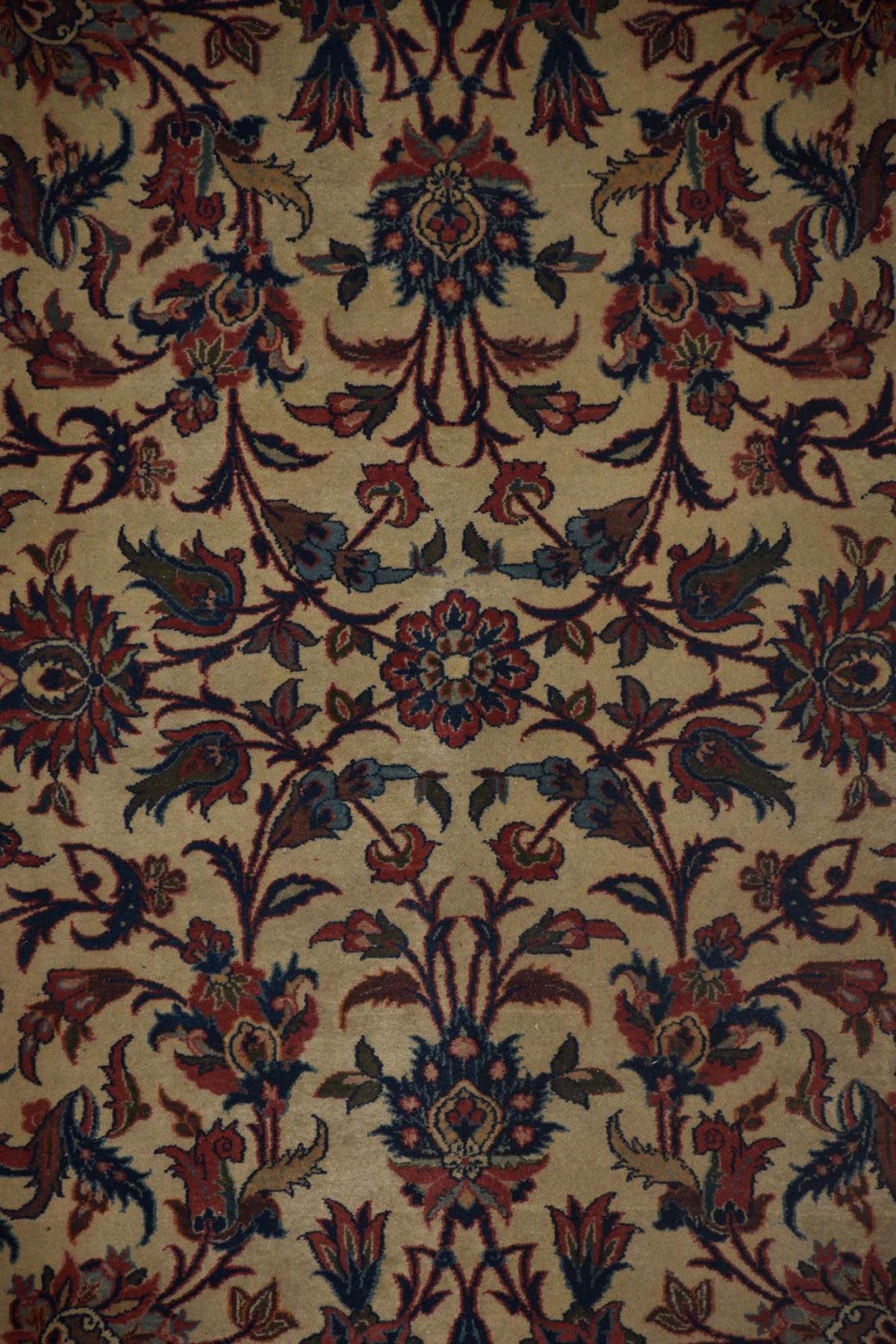 שטיח איספהן בגווני בז' ואדום