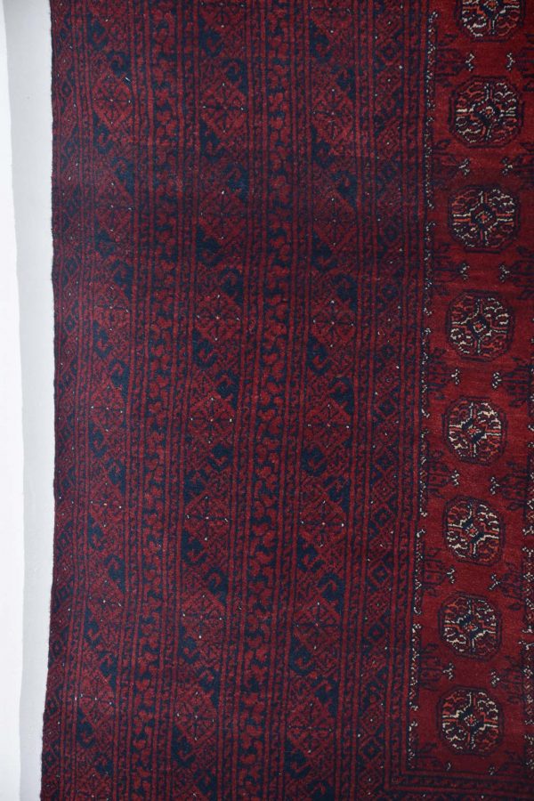 שטיח בוכרה בגווני אדום וכחול כהה