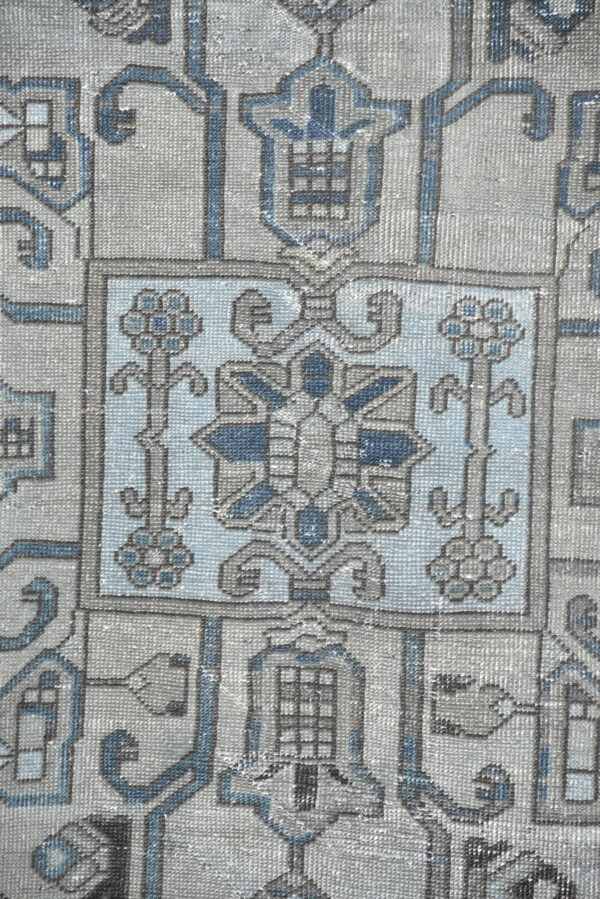 שטיח וינטאג' בגווני כחול תכלת ואפור